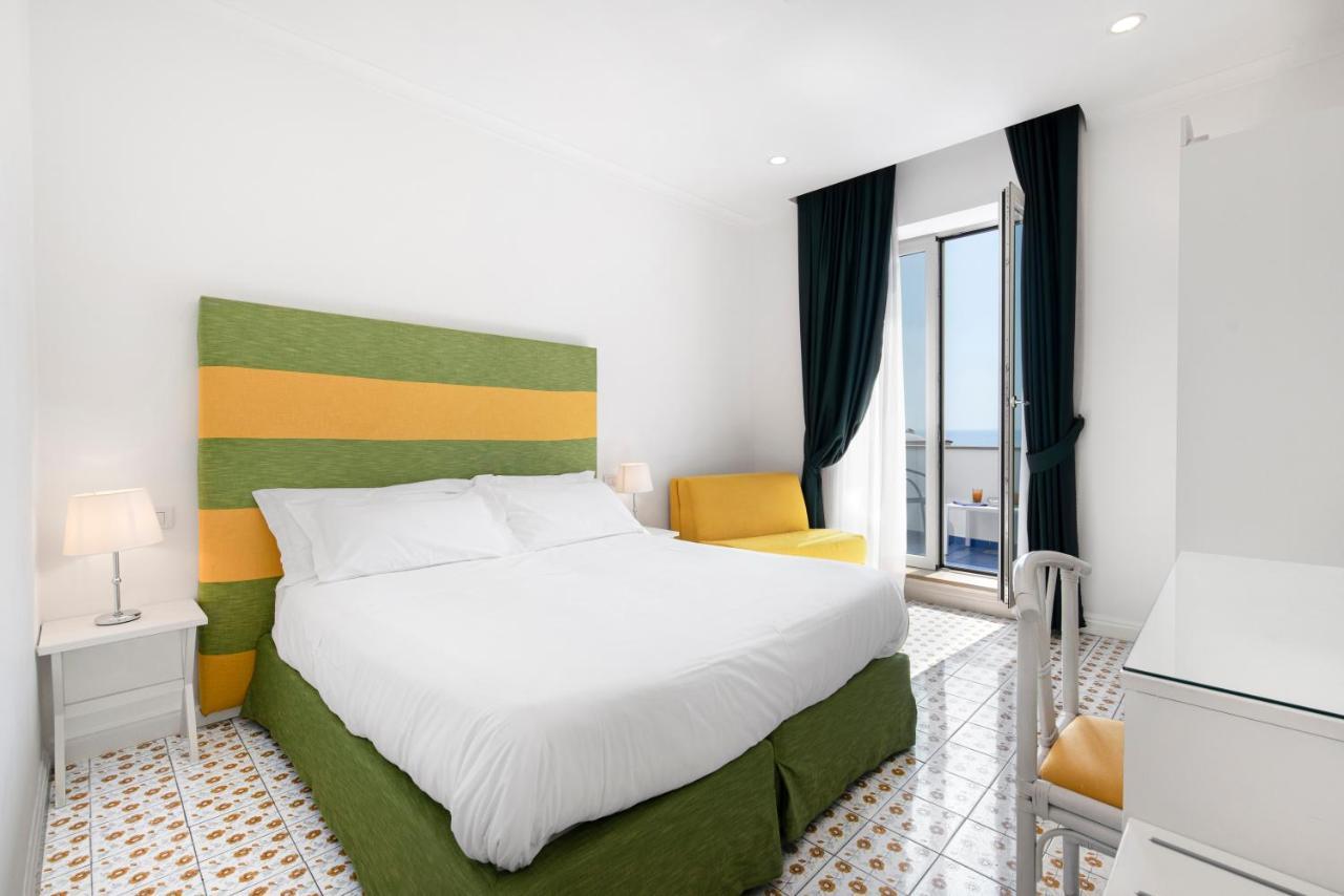 Hotel Bougainville Positano Bagian luar foto