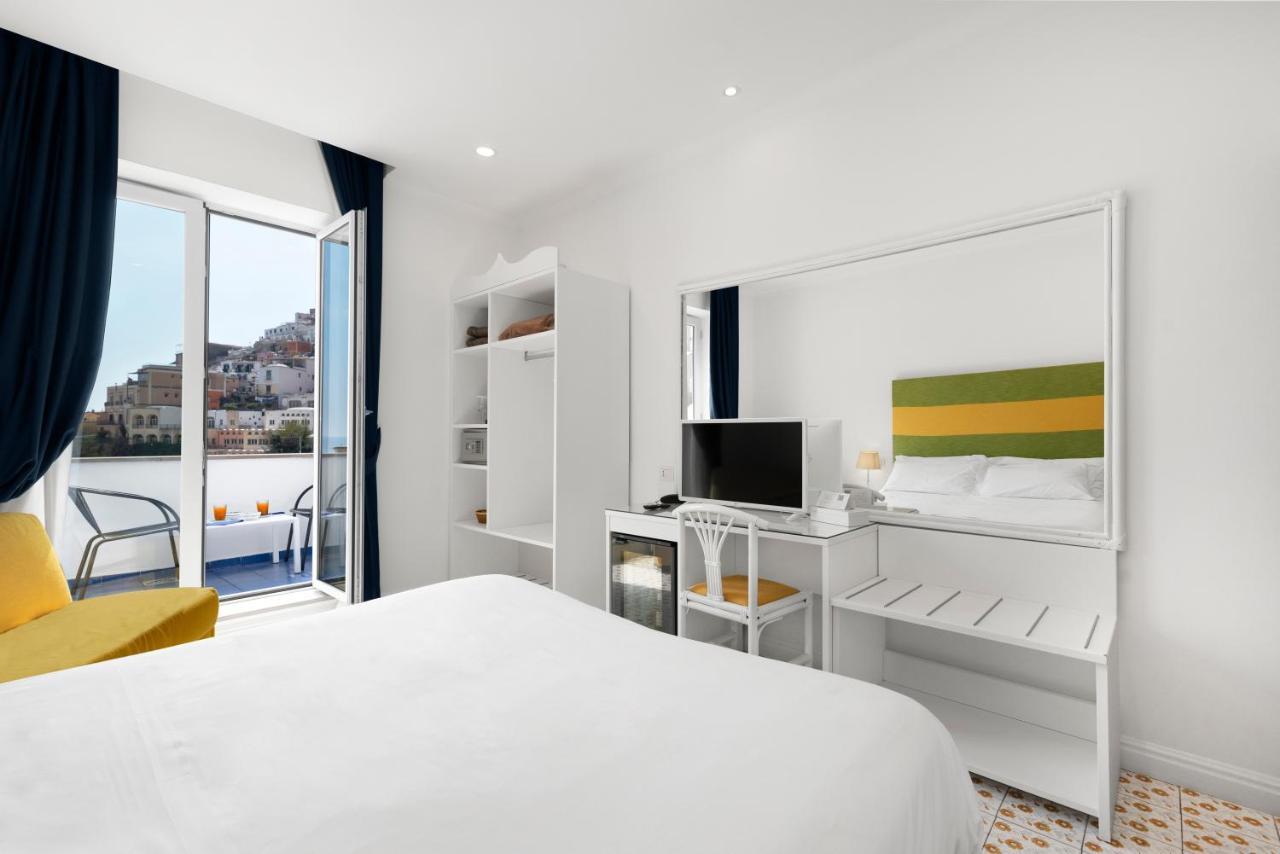 Hotel Bougainville Positano Bagian luar foto