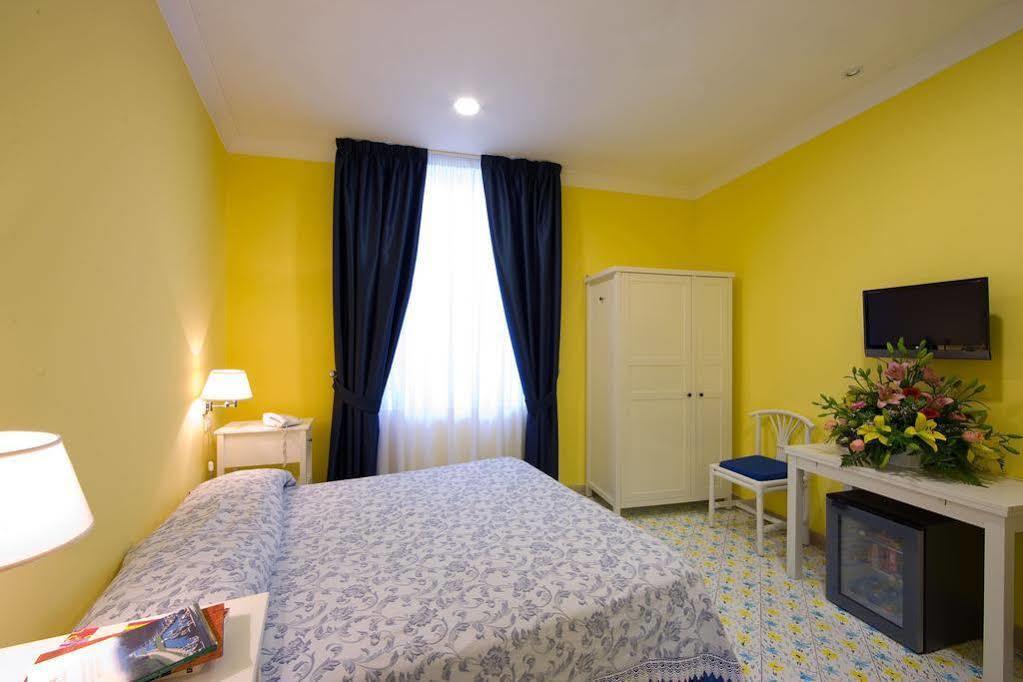 Hotel Bougainville Positano Bagian luar foto
