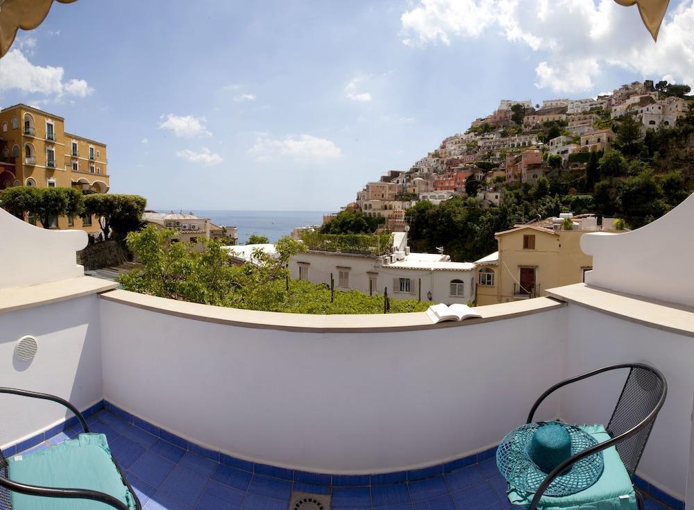 Hotel Bougainville Positano Bagian luar foto