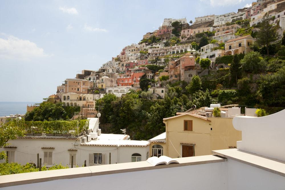 Hotel Bougainville Positano Bagian luar foto